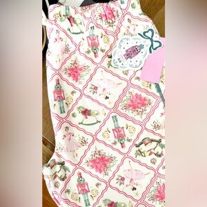 Women's Target Nutcracker Print Fleece Graphic Pants - Off-White NWT